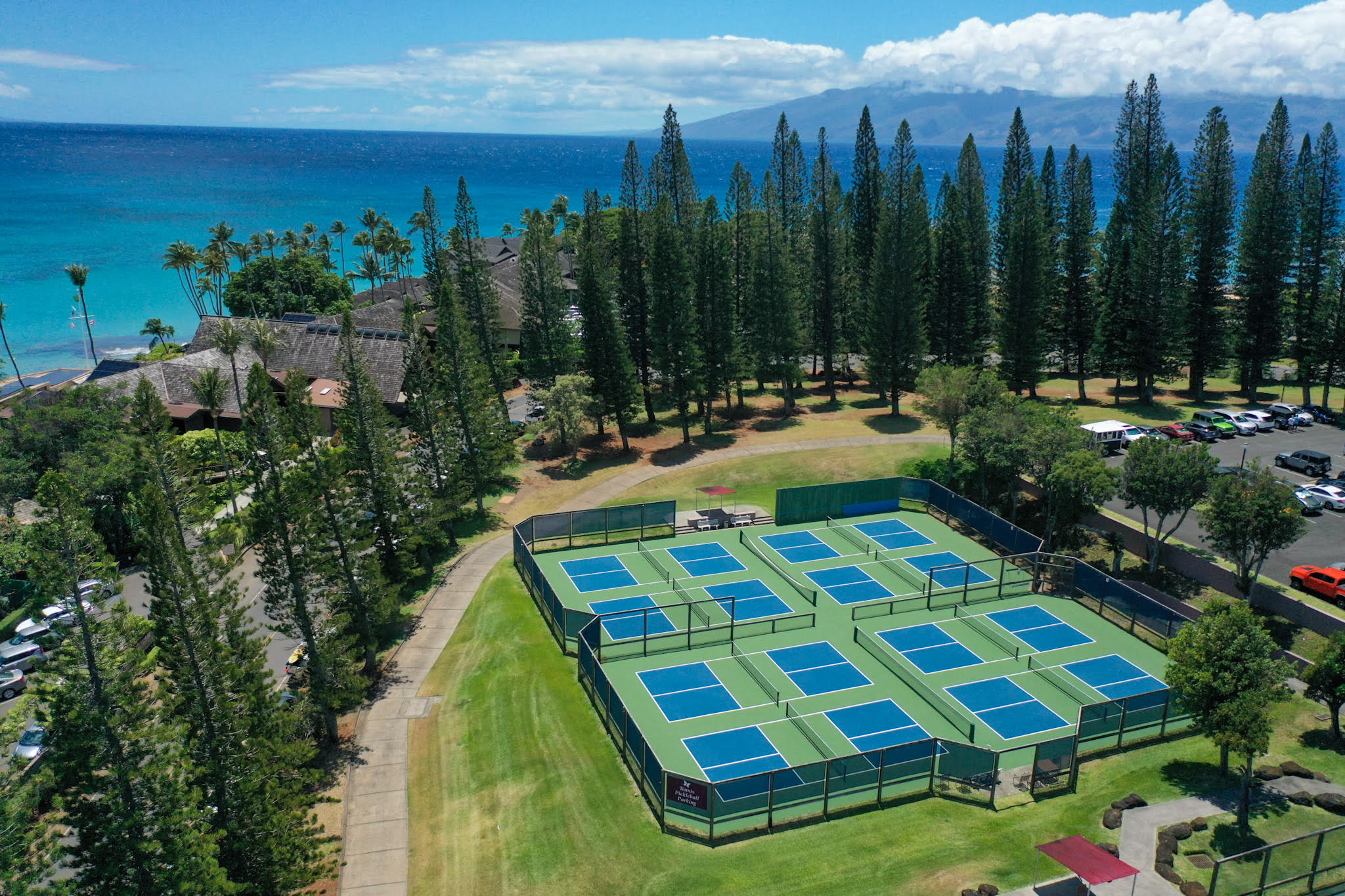 The Ritz-Carlton, Kapalua (tennis court)