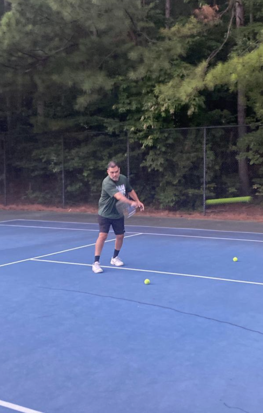 Book Victor Hernandez - Tennis coach near Huntersville, North Carolina