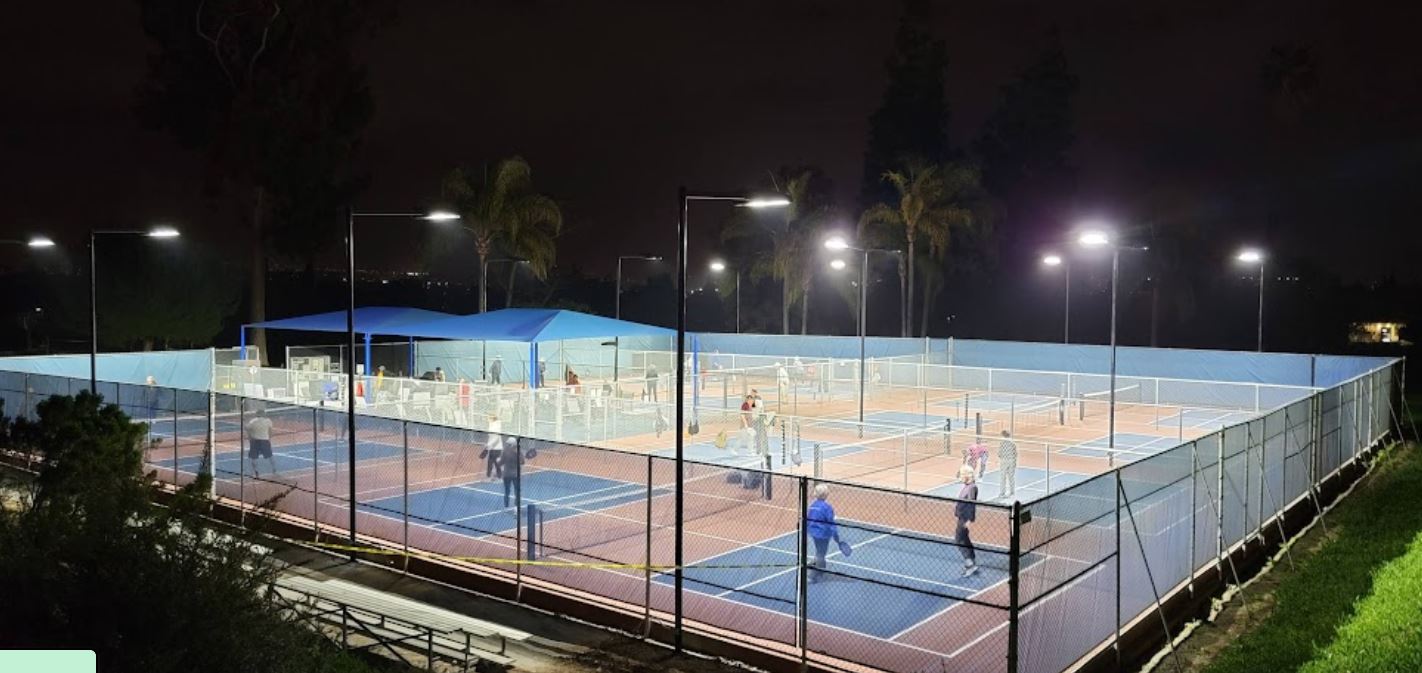 Laguna Courts