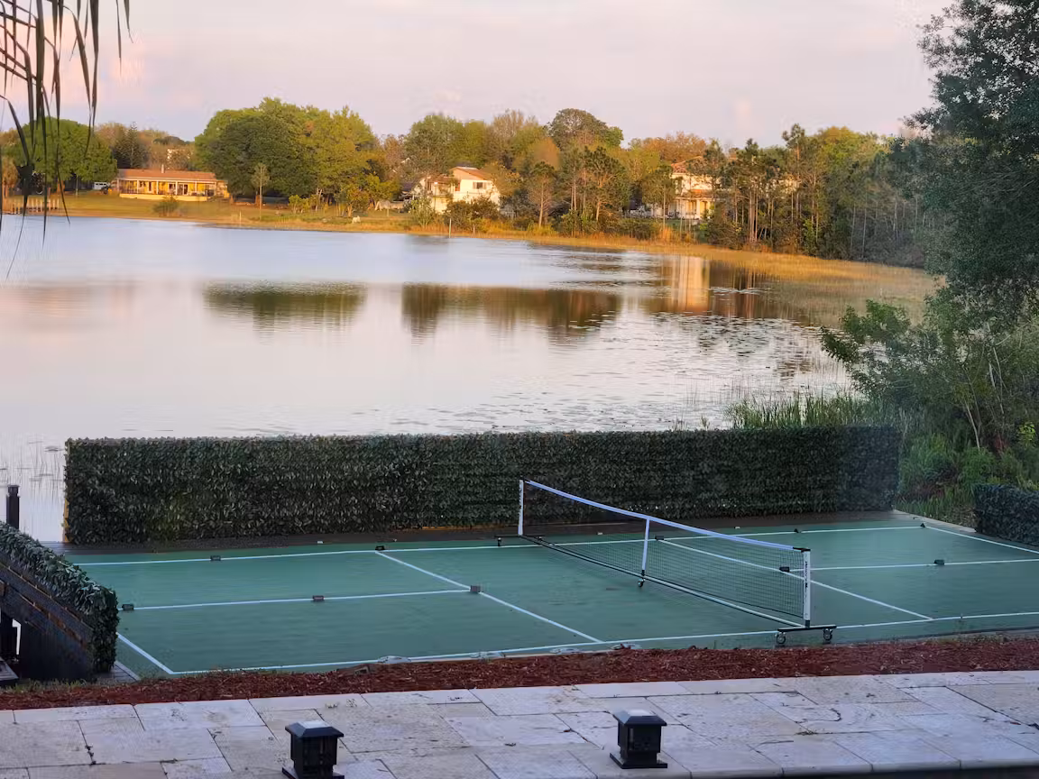 Lakeside Aquatic Paradise