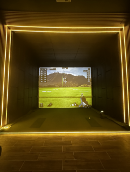 Private golf sim in Riverside