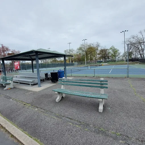 Lincoln Park Tennis Center (tennis court)