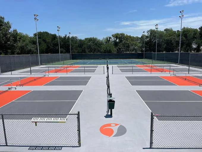 LB Houston Tennis & Pickleball