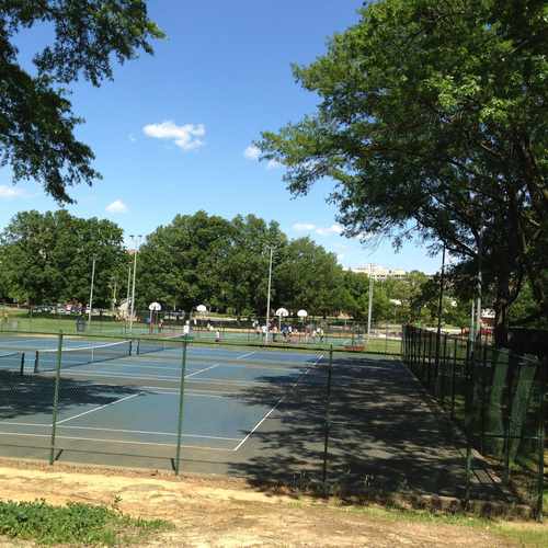 Hayes Park Tennis Courts