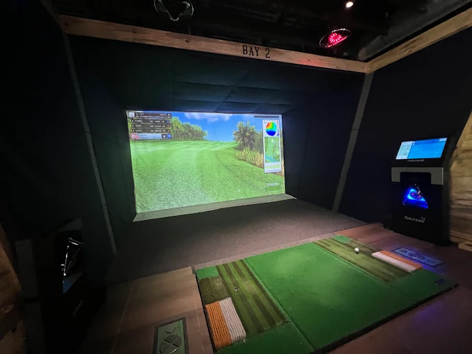 Avid Caddie Golf Lounge